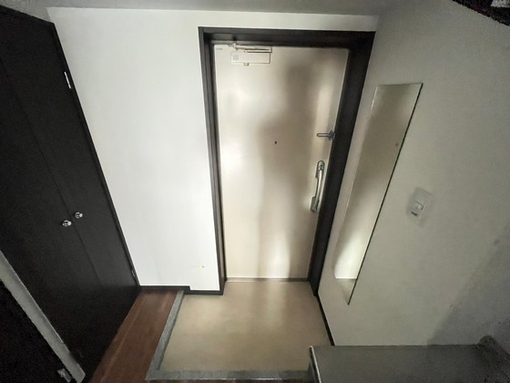 玄関　※別部屋の写真です