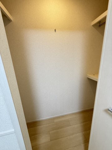収納　ウォークインクローゼット