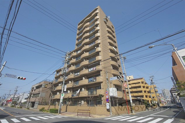 イースト・リバージュの外観写真