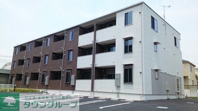 ＪＲ東海道本線 平塚駅 バス乗車時間：25分 最寄りバス停で下車 徒歩5分 築8年