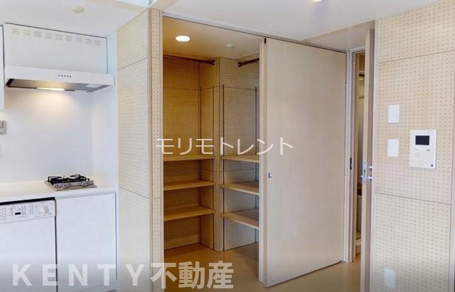 収納　ちょっとした収納スペースも充実しています