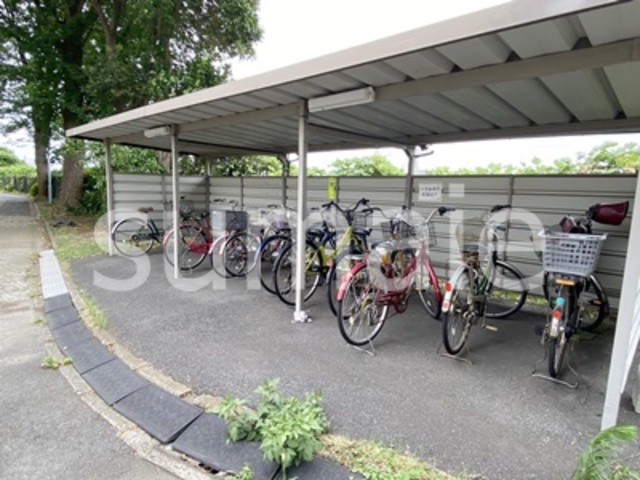 その他共有部分　駐輪場です☆