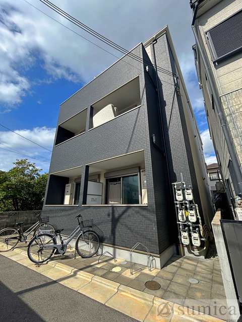 建物外観　スタイリッシュな建物です＾＾