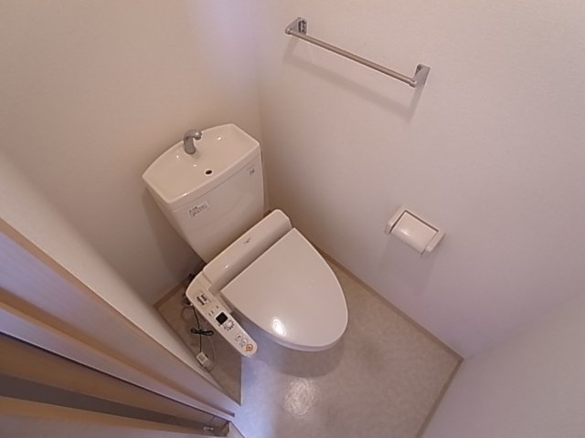 山陽電鉄本線 須磨寺駅 徒歩3分 2階建 築23年のトイレ写真
