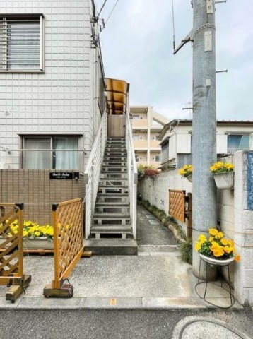 ＪＲ横須賀線 西大井駅 徒歩7分 3階建 築33年の外観写真