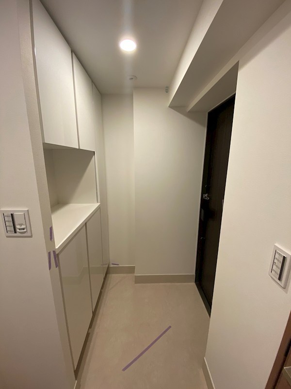 玄関　同じ間取りの別室の写真です。