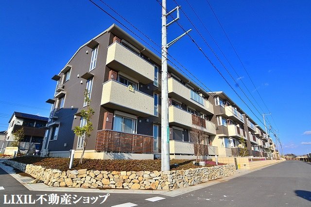 建物外観　レイクタウンでのお部屋探しなら、地元の当社にお任せ下さい！