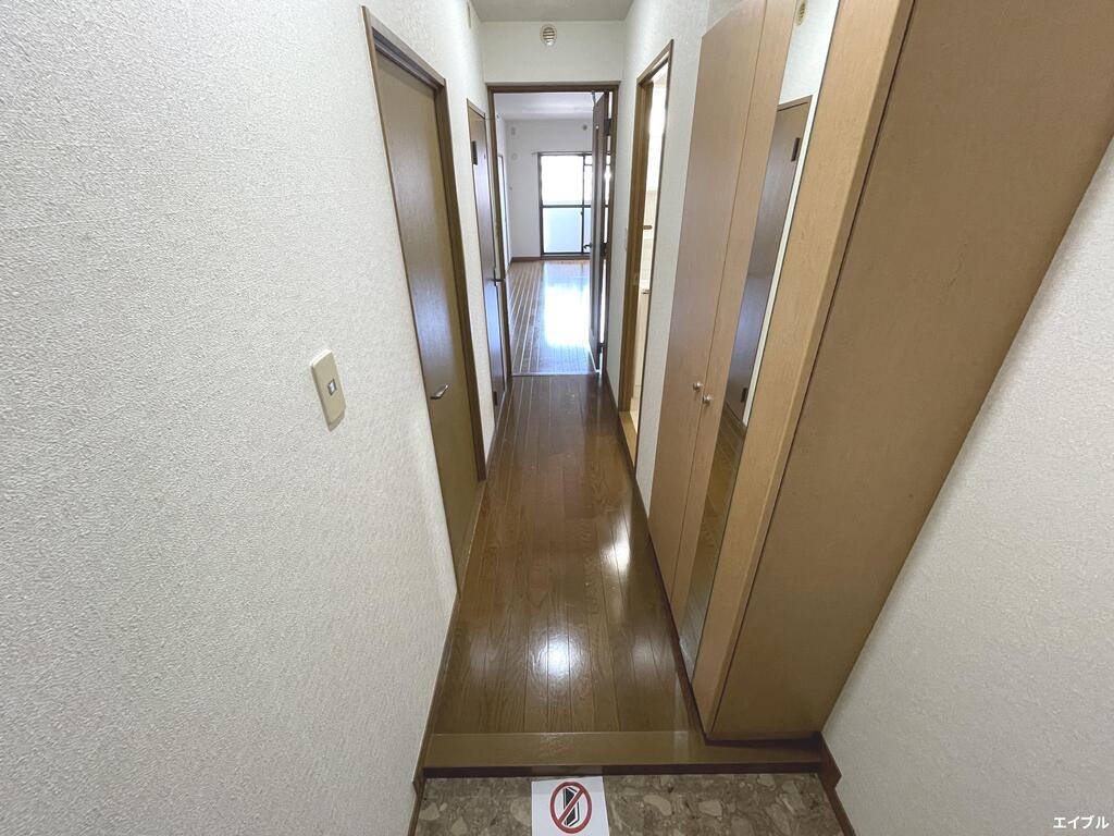 西鉄天神大牟田線 朝倉街道駅 徒歩7分 5階建 築29年の玄関写真
