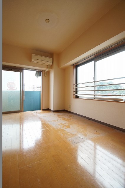 居室・リビング　「角部屋です」