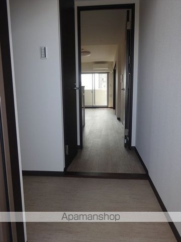 NEXTAGE吉田の玄関写真