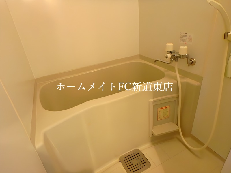 バス・シャワールーム　バス
