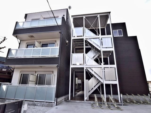 京急本線 上大岡駅 徒歩13分 築9年