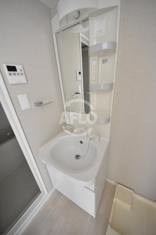 洗面設備　サムティ大阪GRAND EAST　独立洗面台
