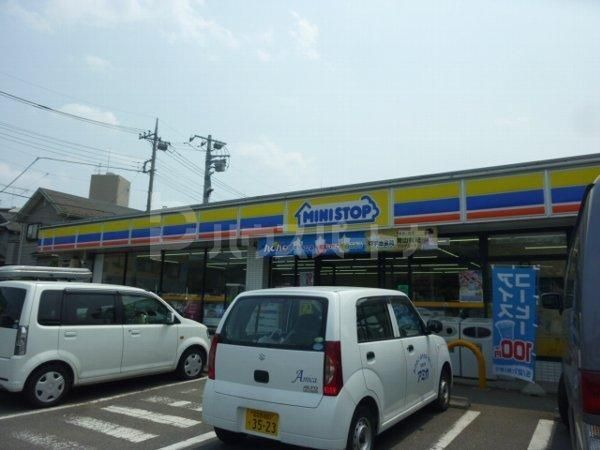 コンビニ　ミニストップ（コンビニ）まで472m