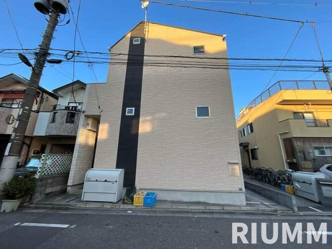 都営三田線 西高島平駅 徒歩10分 築9年
