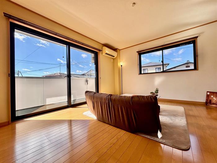 建物外観　出窓で開放感◎　※参考画像※
