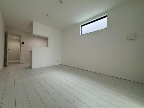 京阪本線 牧野駅 徒歩3分 3階建 築1年の居間写真