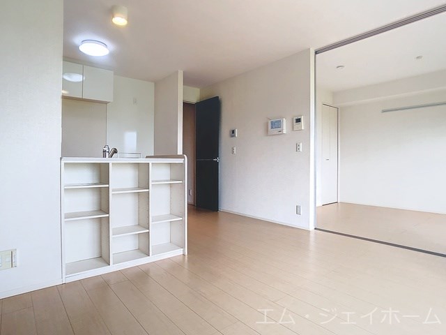 ＪＲ湖西線 おごと温泉駅 徒歩12分 2階建 築15年の居間写真