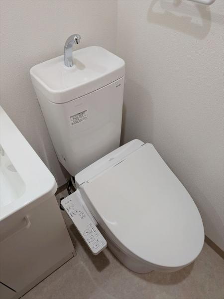 トイレ　トイレ