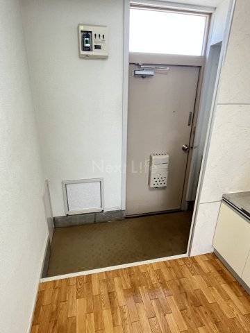 玄関　泉マンション