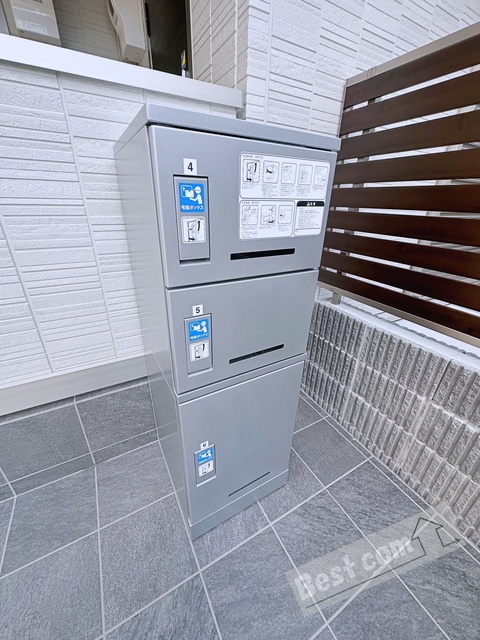 エントランス　宅配ボックス