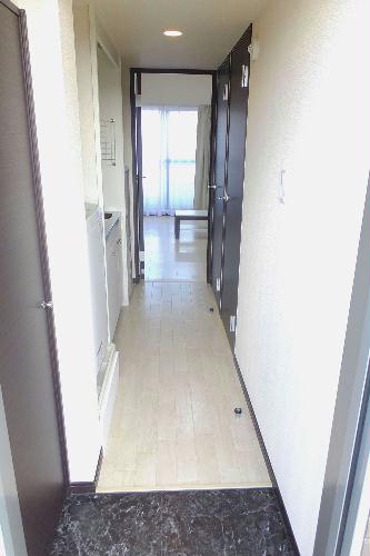 玄関　段差のない玄関で安全です
