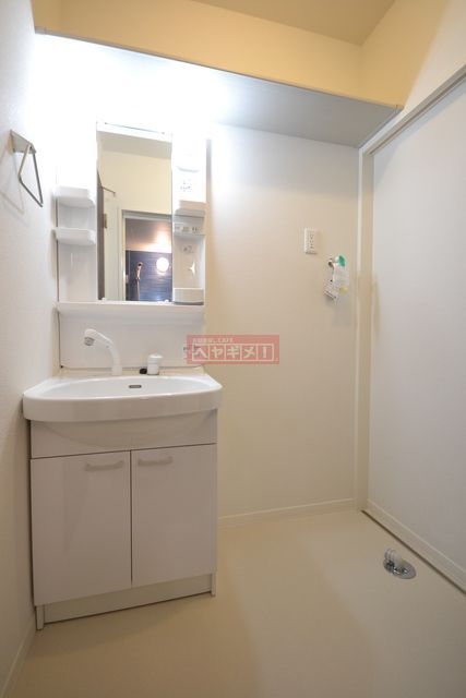 洗面設備　同建物参考写真