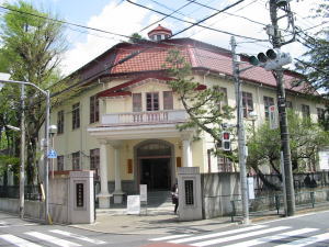 大学・短大　私立日本獣医生命科学大学（大学・短大）まで878m