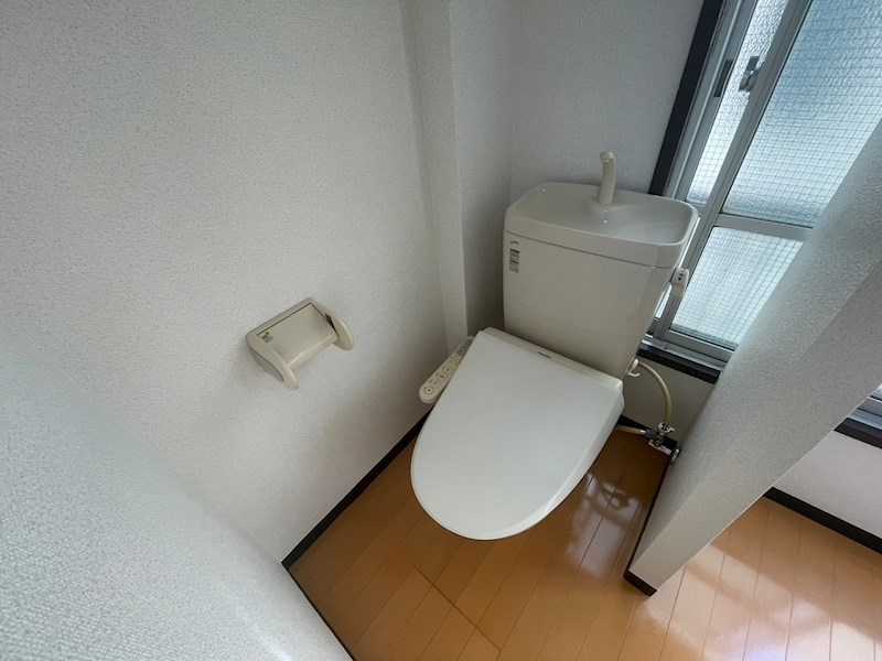【寿美ビルのトイレ】