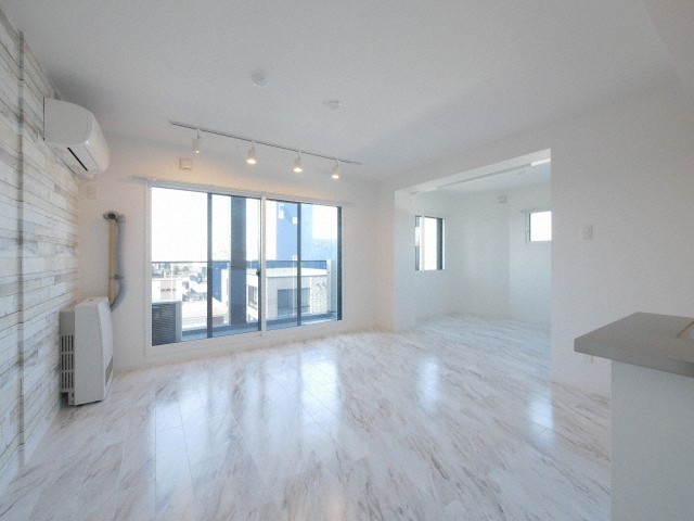 眺望　広々リビングは家具の配置がしやすそうです♪