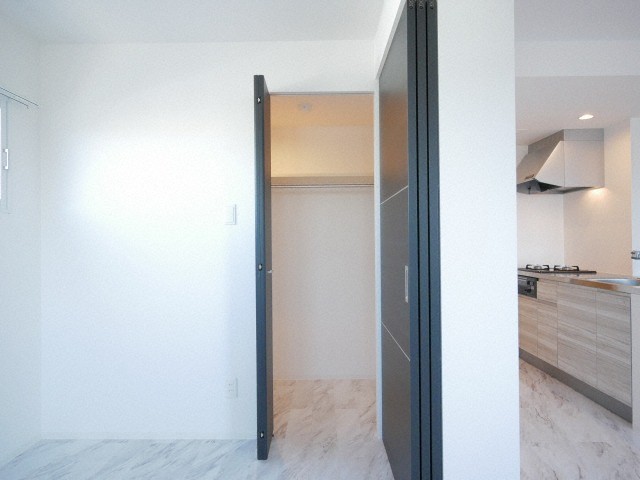 収納　荷物が多くても安心なウォークインクローゼット♪