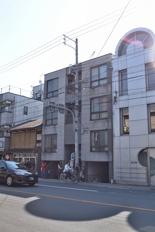 京都市左京区岡崎徳成町のマンションの建物外観