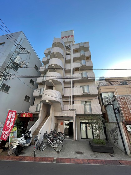 広島市中区中島町のマンションの建物外観