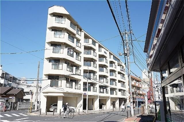 江古田サンライトマンションの建物外観
