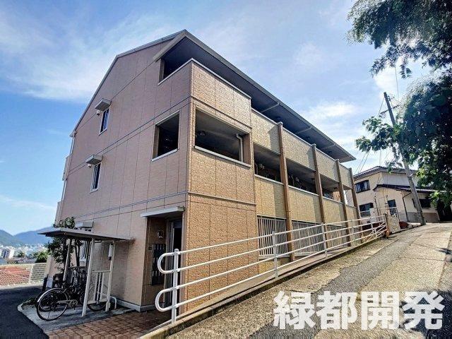 下関市丸山町のアパートの建物外観