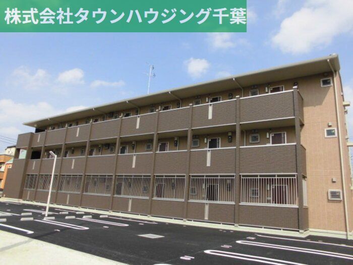 【千葉市花見川区武石町のアパートの建物外観】