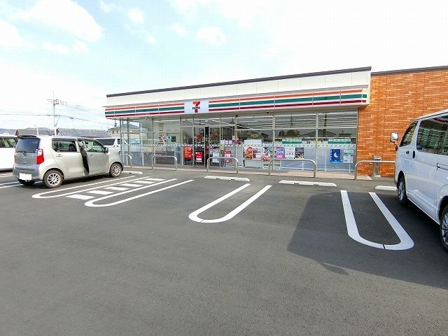 【太田市寺井町のアパートのコンビニ】