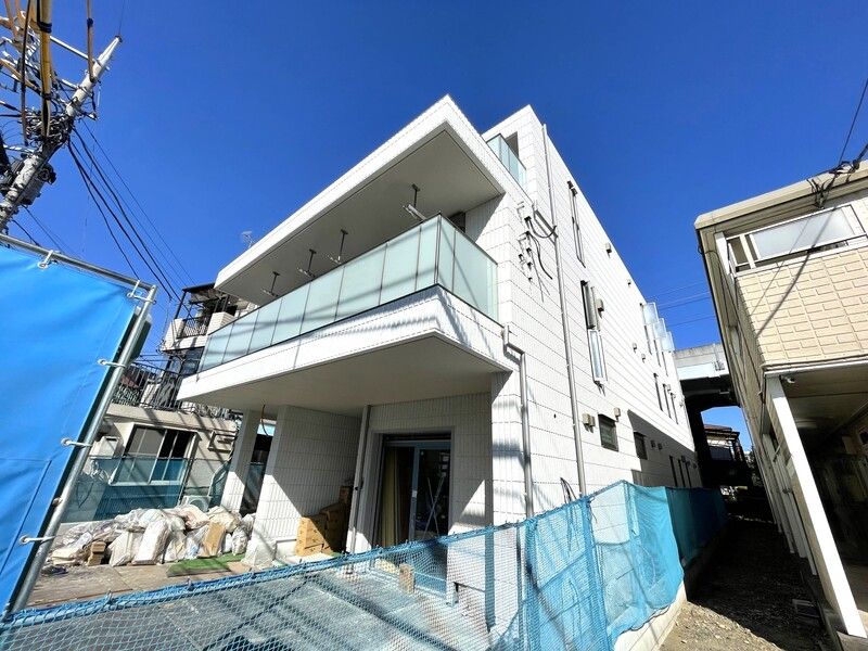 川崎市多摩区菅のマンションの建物外観