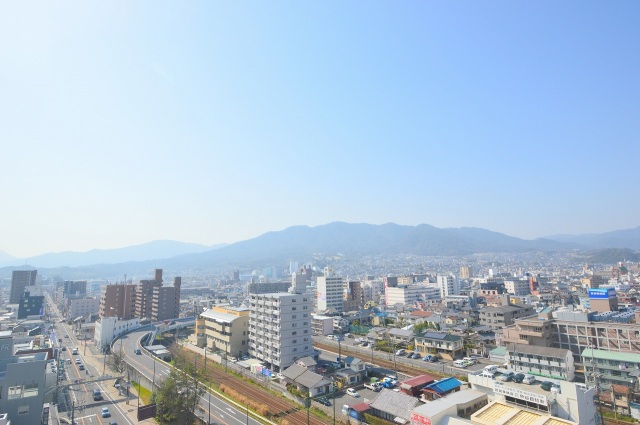 【広島市佐伯区海老園のマンションの眺望】