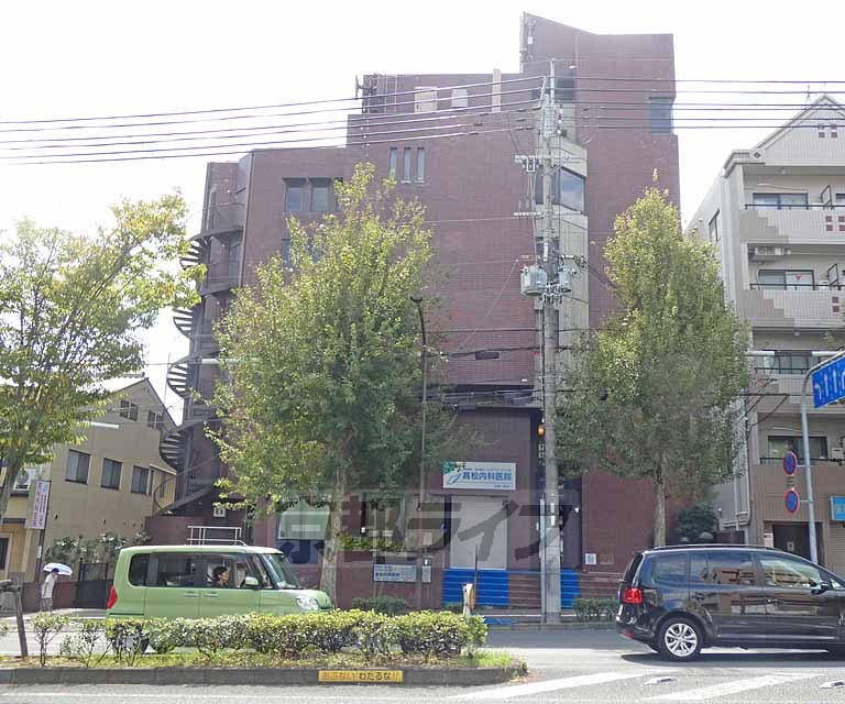 京都市北区紫野下御輿町のマンションの建物外観