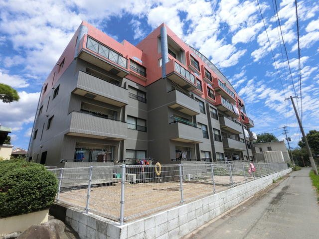 福岡市東区多々良のマンションの建物外観