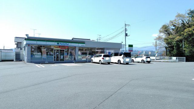 【富士宮市大岩のアパートのコンビニ】