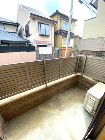 バルコニー　陽当たり良好なバルコニーです