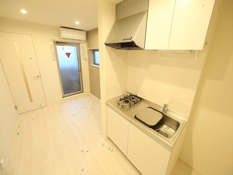 その他　ＤＫ6.5帖　システムキッチン　エアコン完備　バルコニー