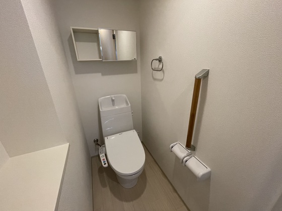 トイレ　※別号室の写真です