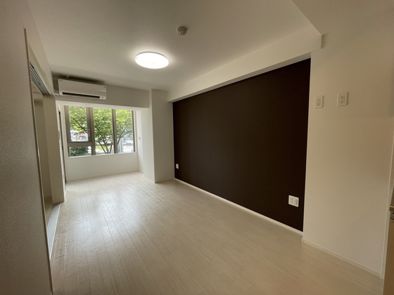 居室・リビング　※別号室の写真です