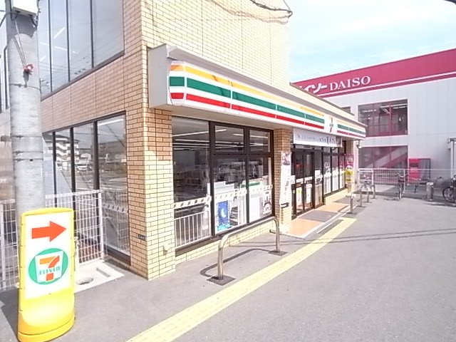 コンビニ　セブン－イレブン　宝塚小林５丁目店（コンビニ）まで186m