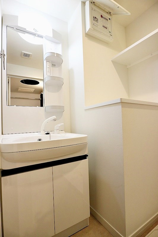 洗面設備　※同タイプ参考画像