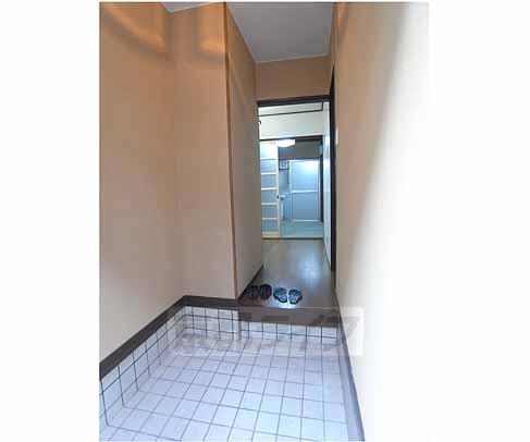 玄関　広々玄関。