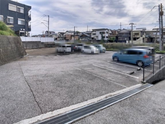 駐車場　現況が相違する場合は現況を優先致します。2025年11月撮影